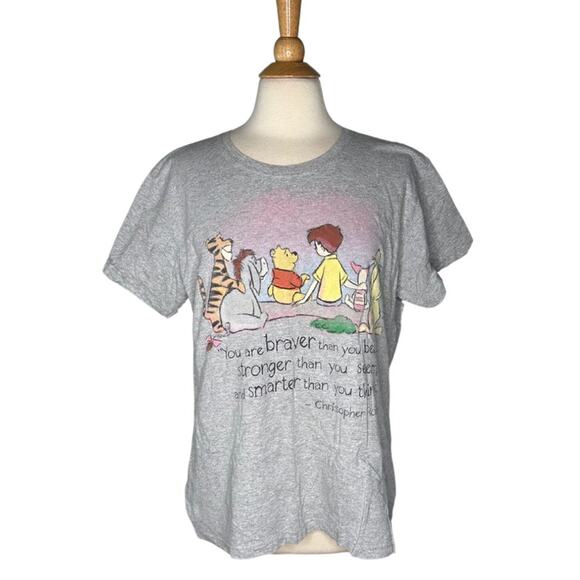 Disney Store Winnie The Pooh Christopher Robin Quite Graphic TShirt Tee GG20 - Picture 1 of 9